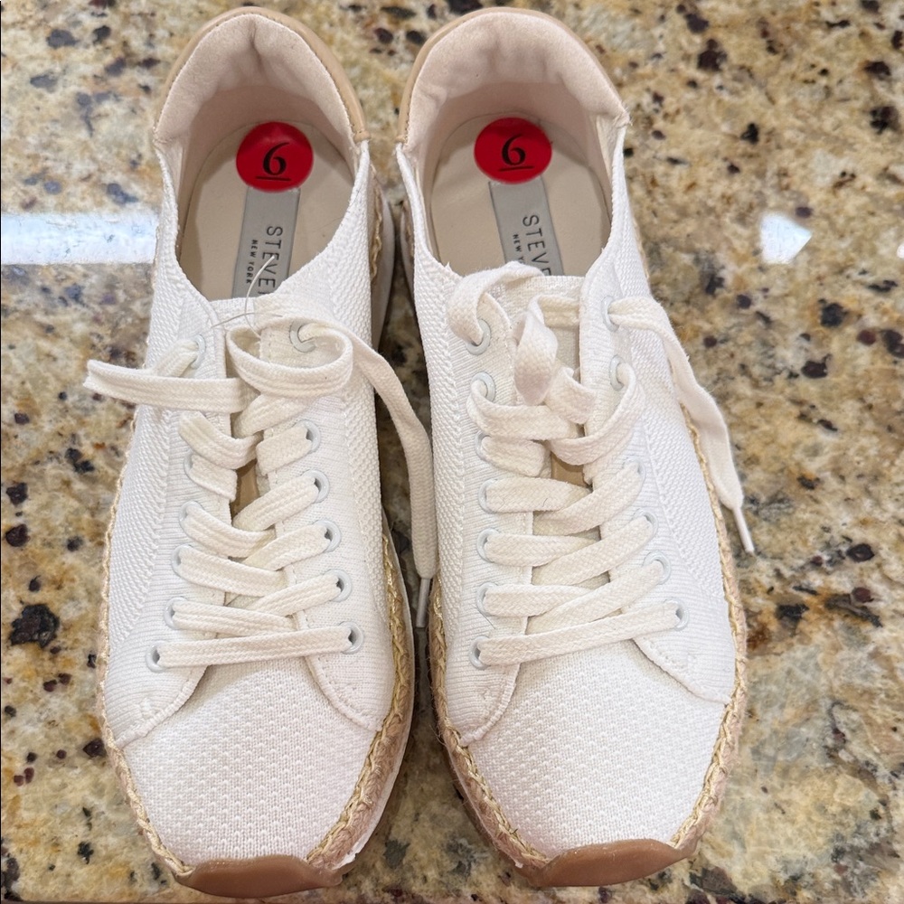 Elegant Cream and Tan Women's Sneakers - Picture 5 of 7